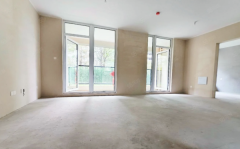 房东急售，一楼带院，价格砍到脚脖子，0公摊，元宝户，青特缦云